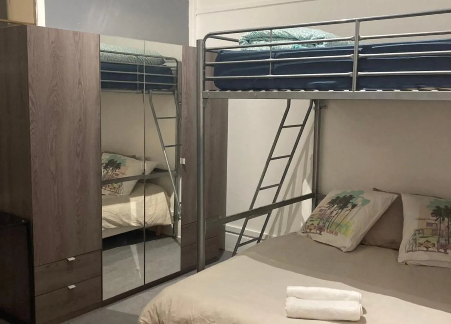 Champs Elysees No 76 Apartman *